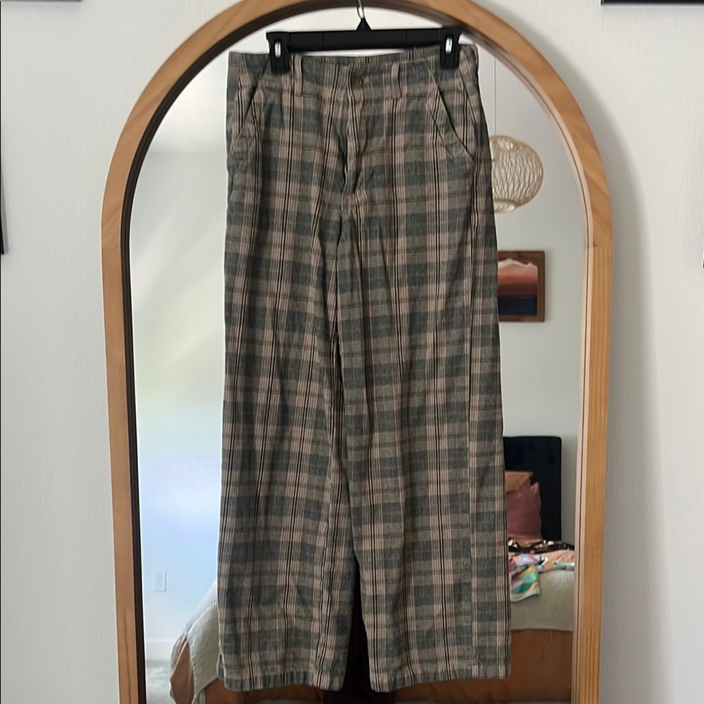American Eagle Outfitters Green and Brown Chinos